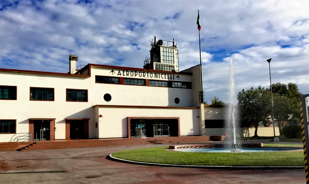 Lido Bike Tour: From Sandy Beaches to Film History - detourist